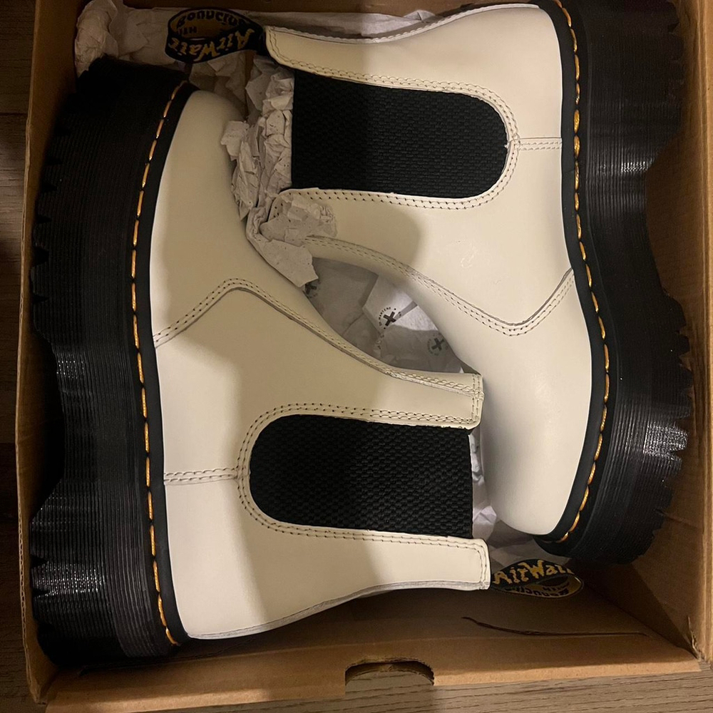 White and black Dr